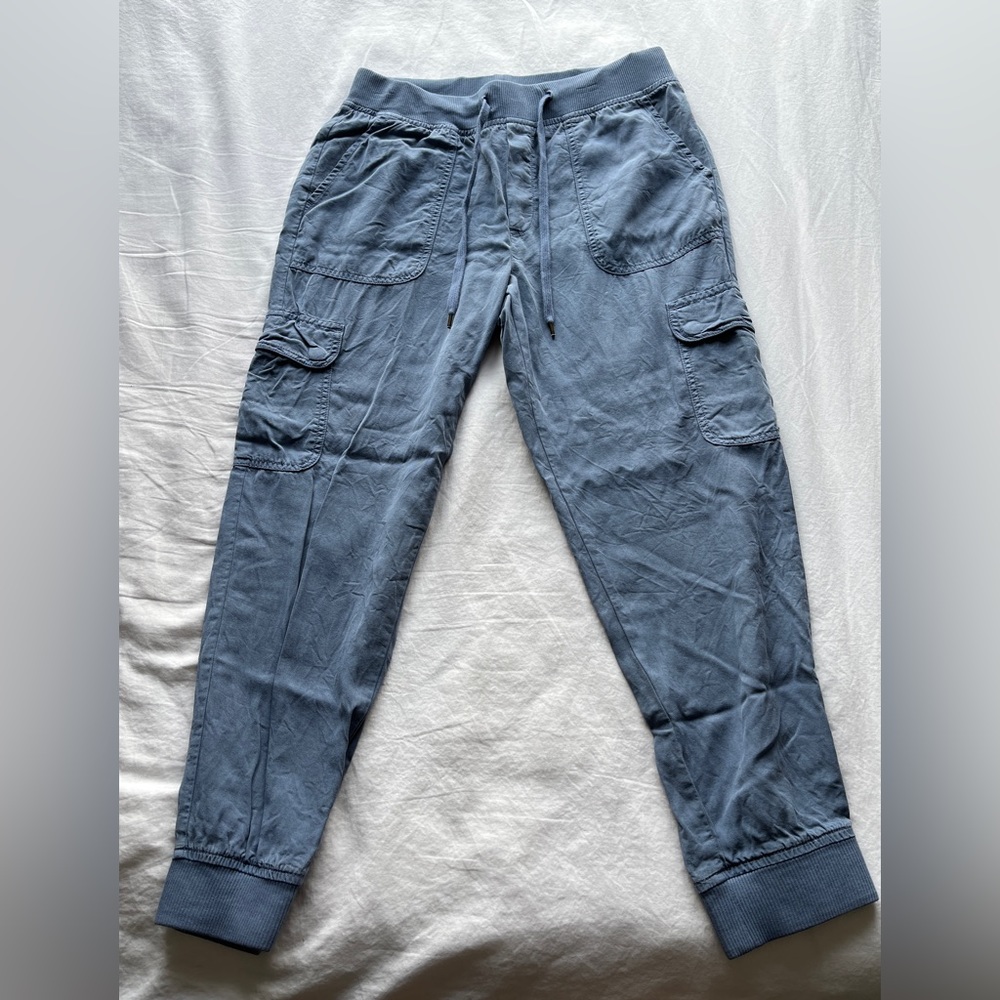 Amercian Eagle, Blue joggers, size medium